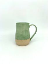 Load image into Gallery viewer, Tulip Mom Mug M (green)
