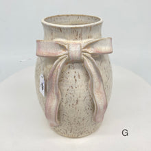 Load image into Gallery viewer, Bow Vases
